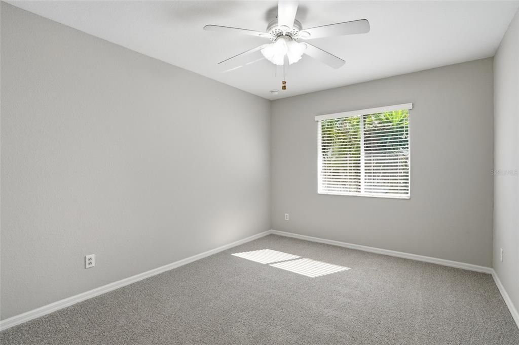 Activo con contrato: $329,900 (4 camas, 3 baños, 2118 Pies cuadrados)