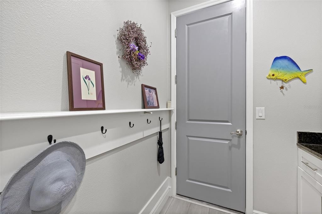 Activo con contrato: $725,000 (4 camas, 3 baños, 2528 Pies cuadrados)
