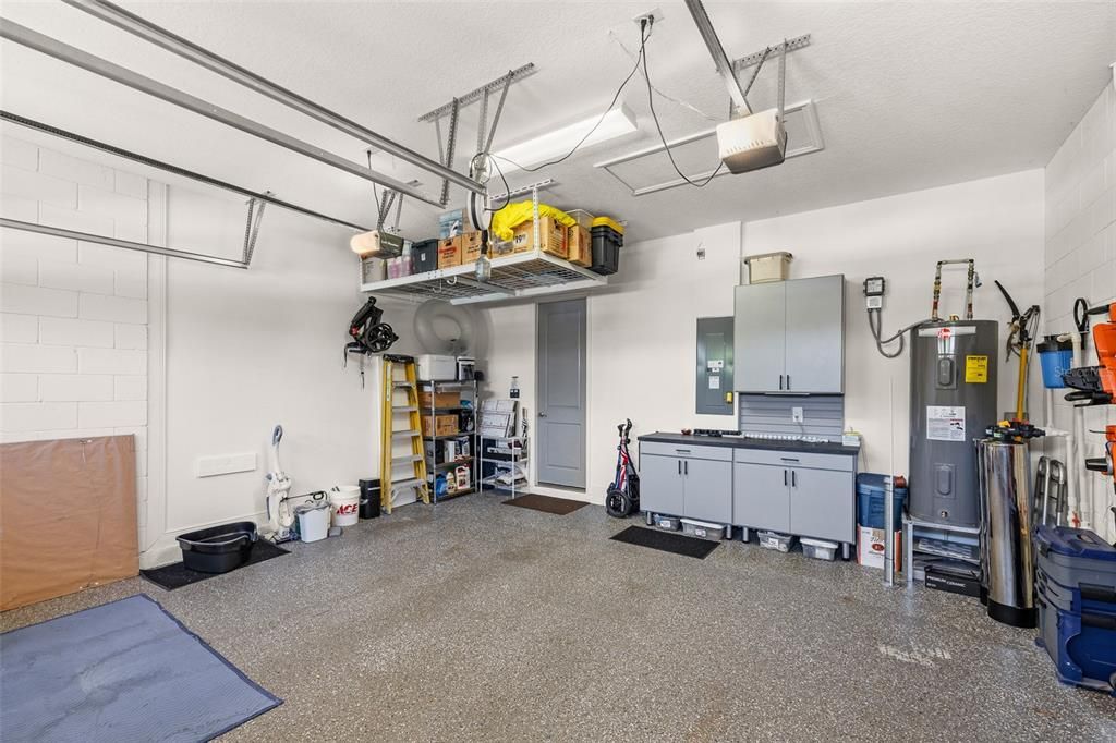 Activo con contrato: $725,000 (4 camas, 3 baños, 2528 Pies cuadrados)