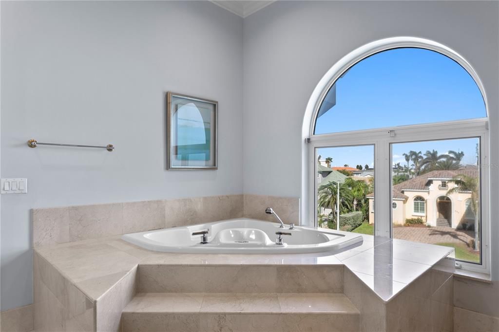 For Sale: $7,999,999 (6 beds, 8 baths, 13711 Square Feet)
