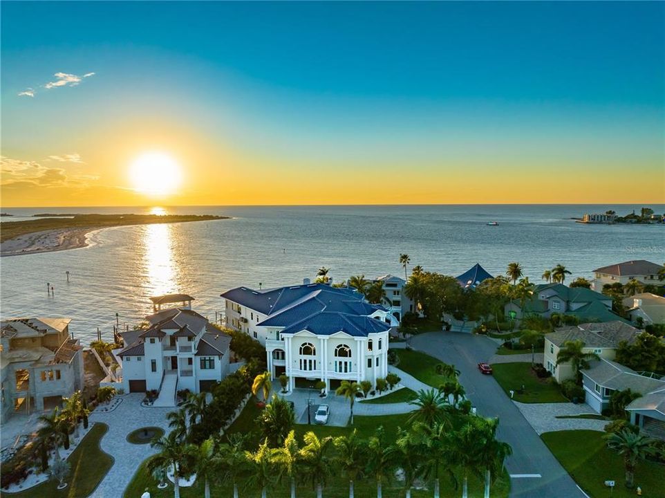 For Sale: $7,999,999 (6 beds, 8 baths, 13711 Square Feet)