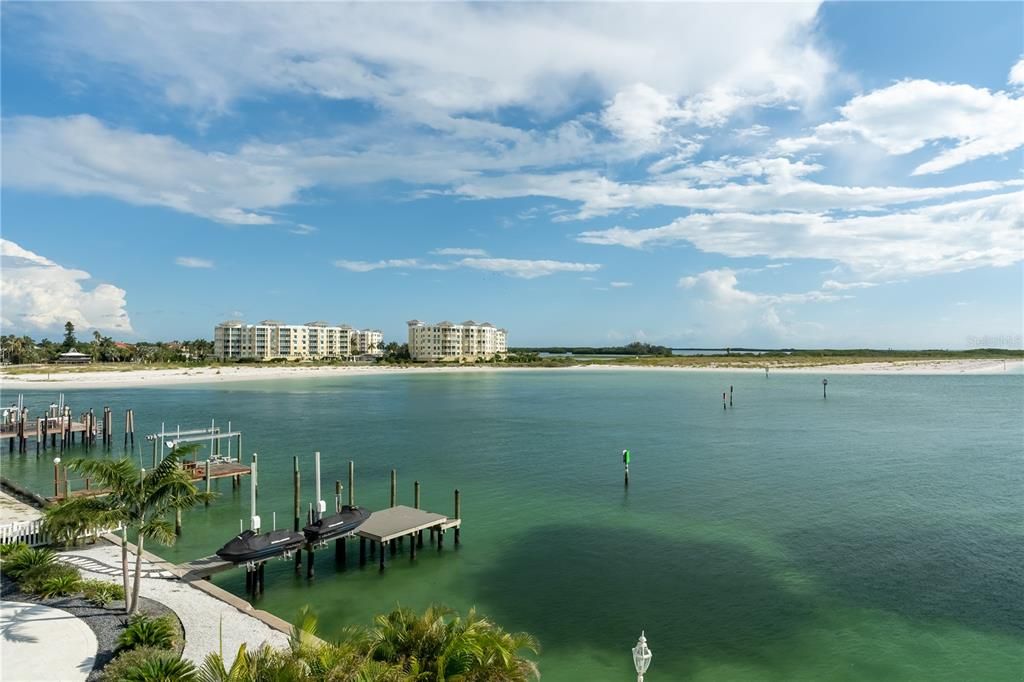 For Sale: $7,999,999 (6 beds, 8 baths, 13711 Square Feet)