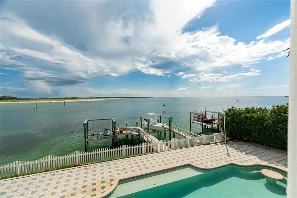 For Sale: $7,999,999 (6 beds, 8 baths, 13711 Square Feet)