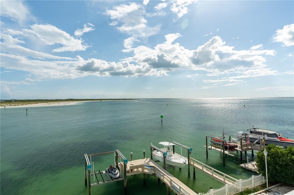 For Sale: $7,999,999 (6 beds, 8 baths, 13711 Square Feet)