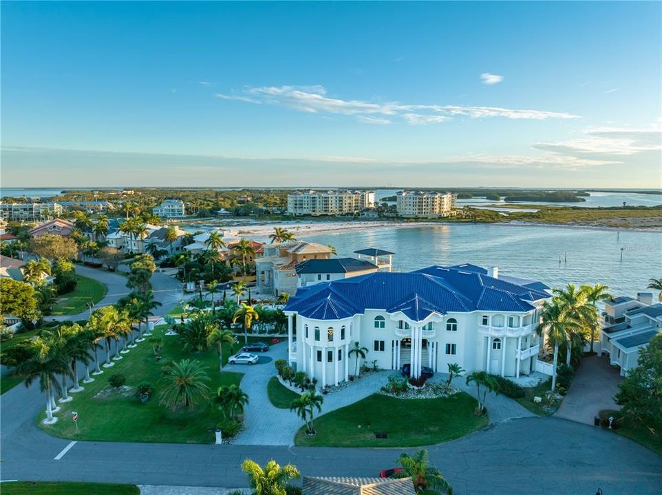 For Sale: $7,999,999 (6 beds, 8 baths, 13711 Square Feet)