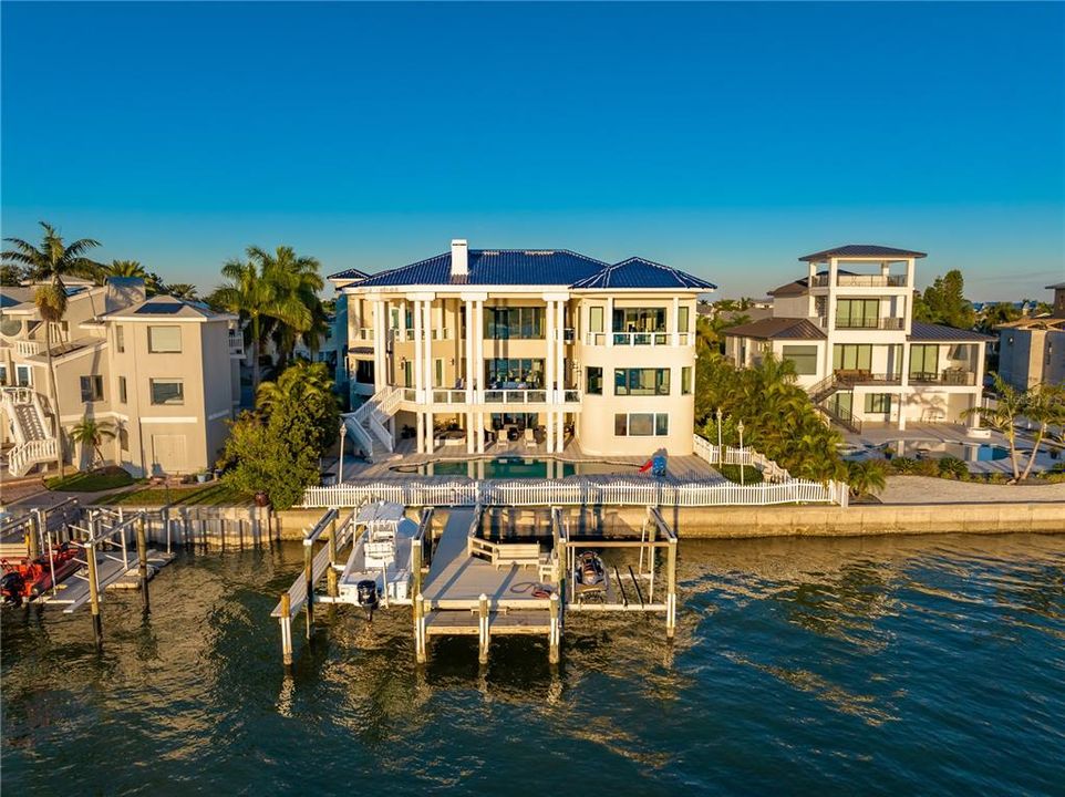 For Sale: $7,250,000 (6 beds, 8 baths, 13711 Square Feet)