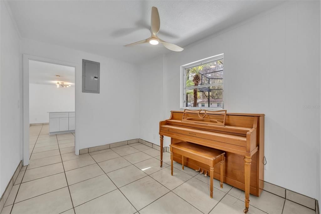 Active With Contract: $599,900 (4 beds, 3 baths, 2020 Square Feet)