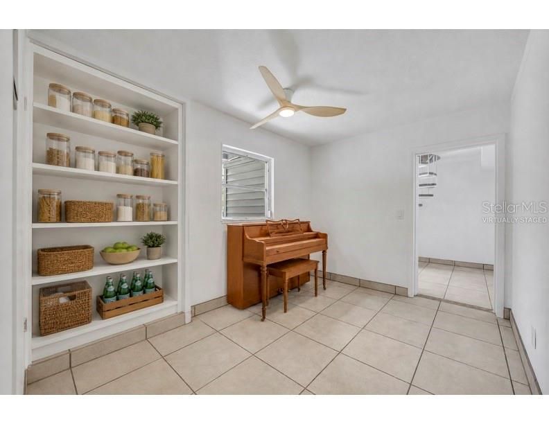 Active With Contract: $599,900 (4 beds, 3 baths, 2020 Square Feet)