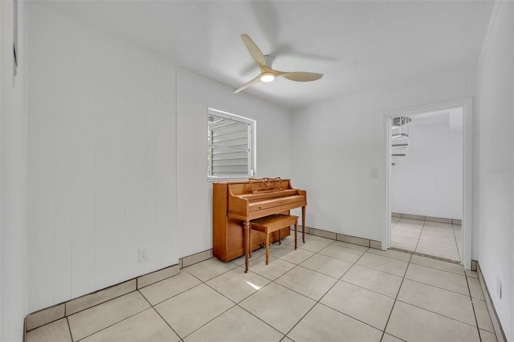 Active With Contract: $599,900 (4 beds, 3 baths, 2020 Square Feet)