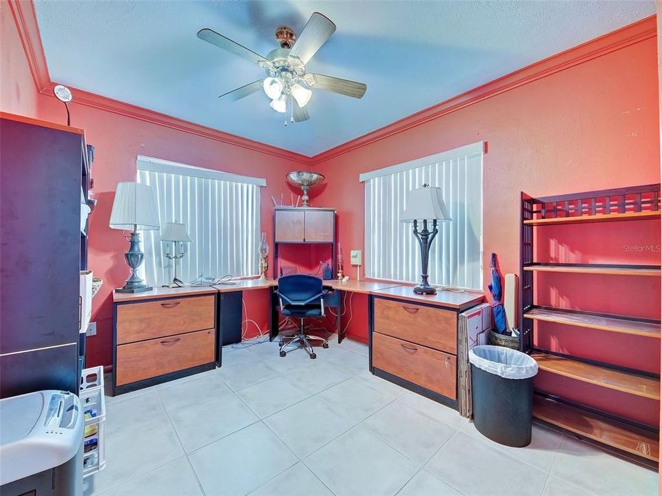 Active With Contract: $245,000 (2 beds, 1 baths, 1060 Square Feet)