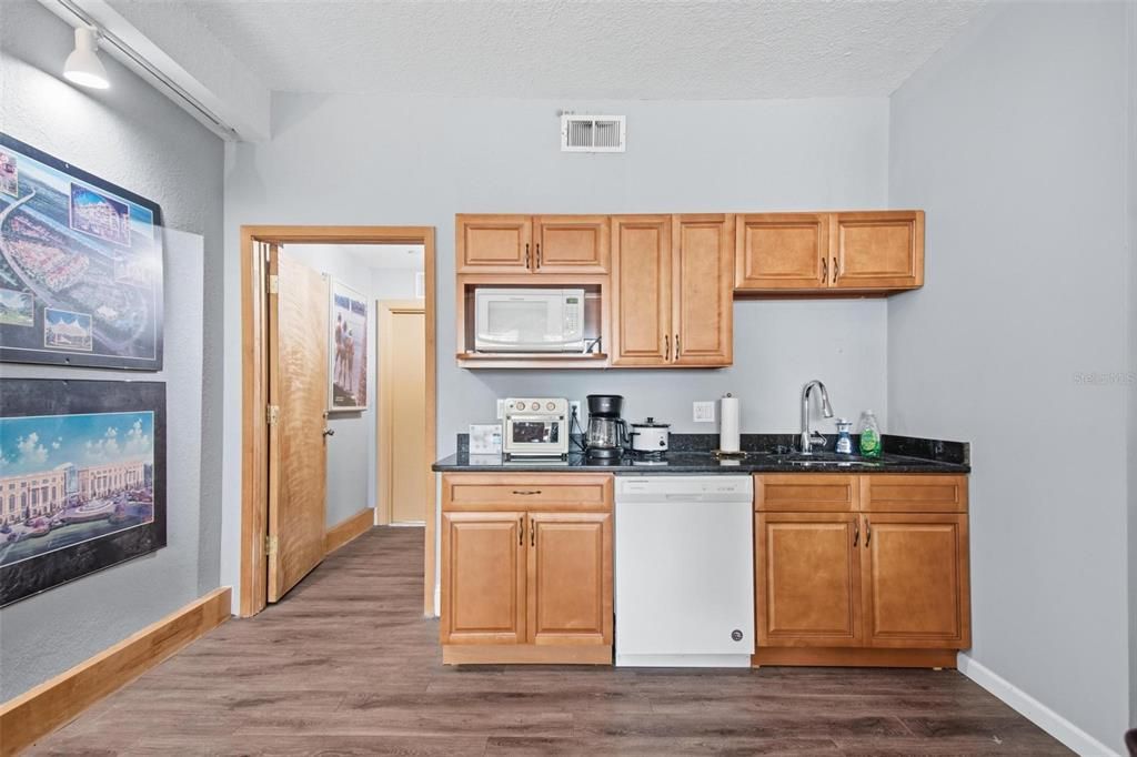 待售: $605,000 (0 贝兹, 0 浴室, 0 平方英尺)