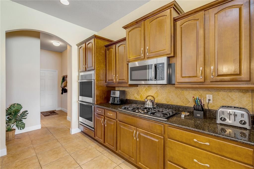 En Venta: $860,000 (4 camas, 3 baños, 3882 Pies cuadrados)