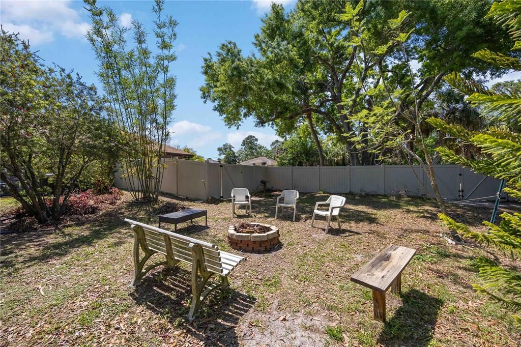 Active With Contract: $444,900 (4 beds, 3 baths, 2148 Square Feet)
