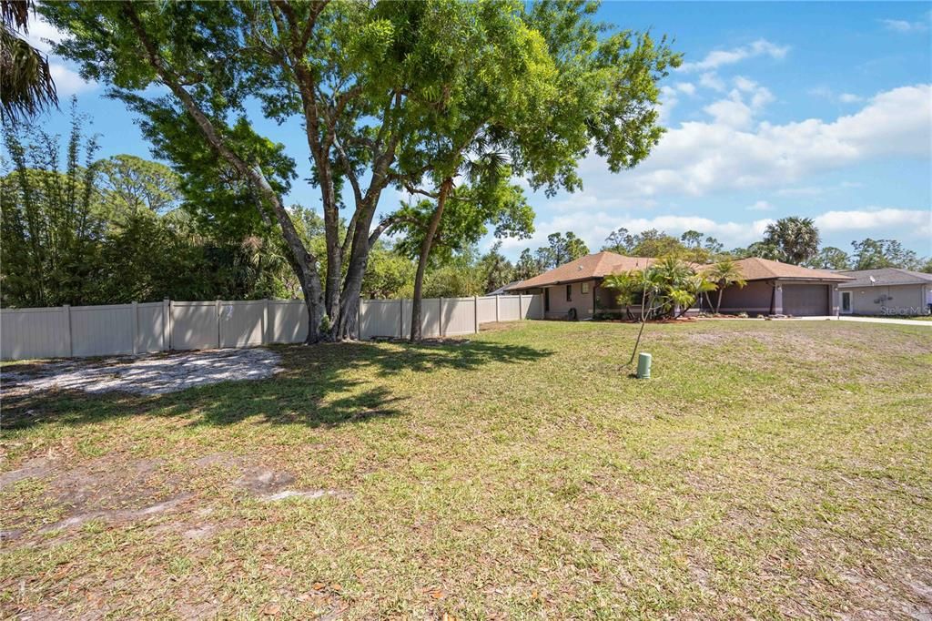 Active With Contract: $444,900 (4 beds, 3 baths, 2148 Square Feet)