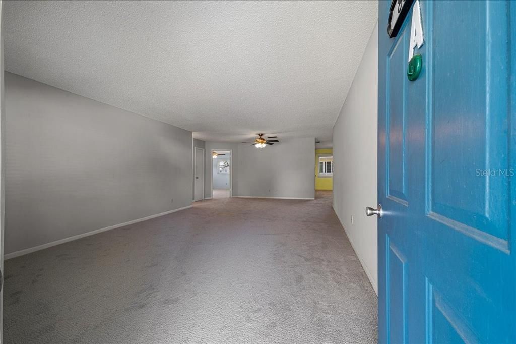 待售: $134,900 (2 贝兹, 2 浴室, 1369 平方英尺)