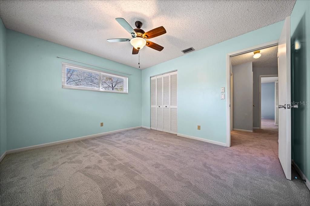 待售: $134,900 (2 贝兹, 2 浴室, 1369 平方英尺)