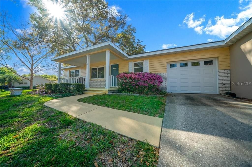 待售: $134,900 (2 贝兹, 2 浴室, 1369 平方英尺)