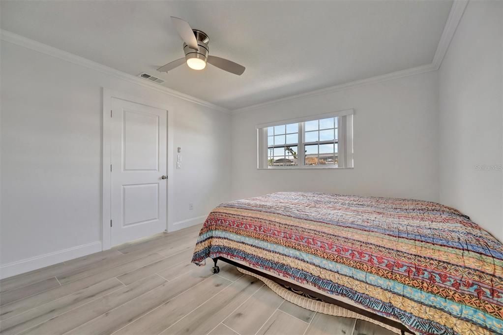 出租: $2,500 (2 贝兹, 2 浴室, 1078 平方英尺)