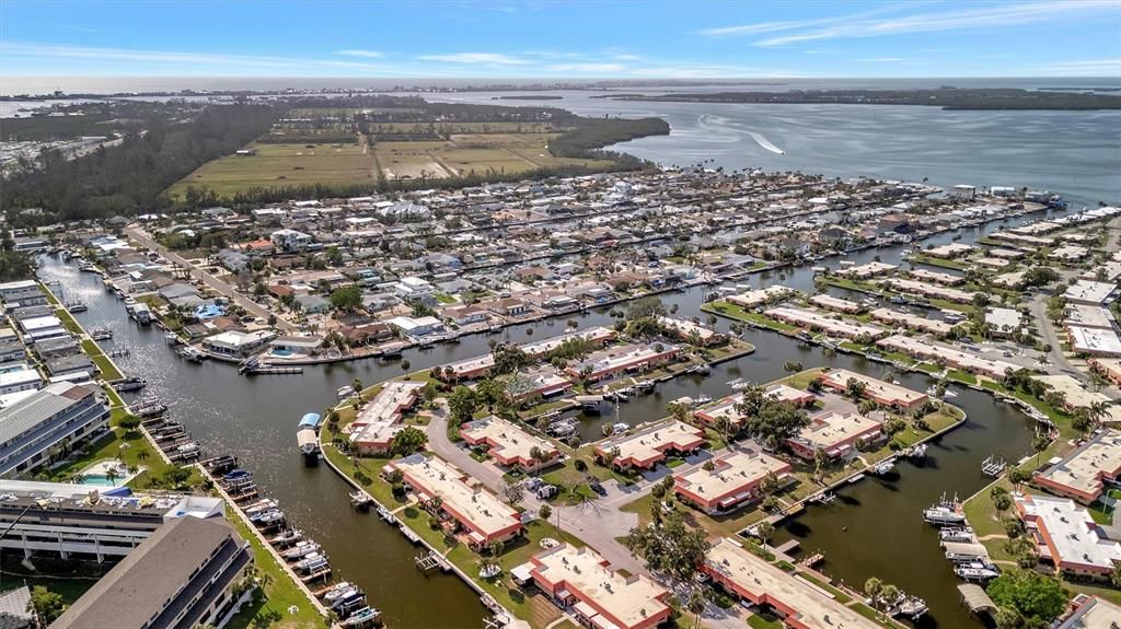 出租: $2,500 (2 贝兹, 2 浴室, 1078 平方英尺)