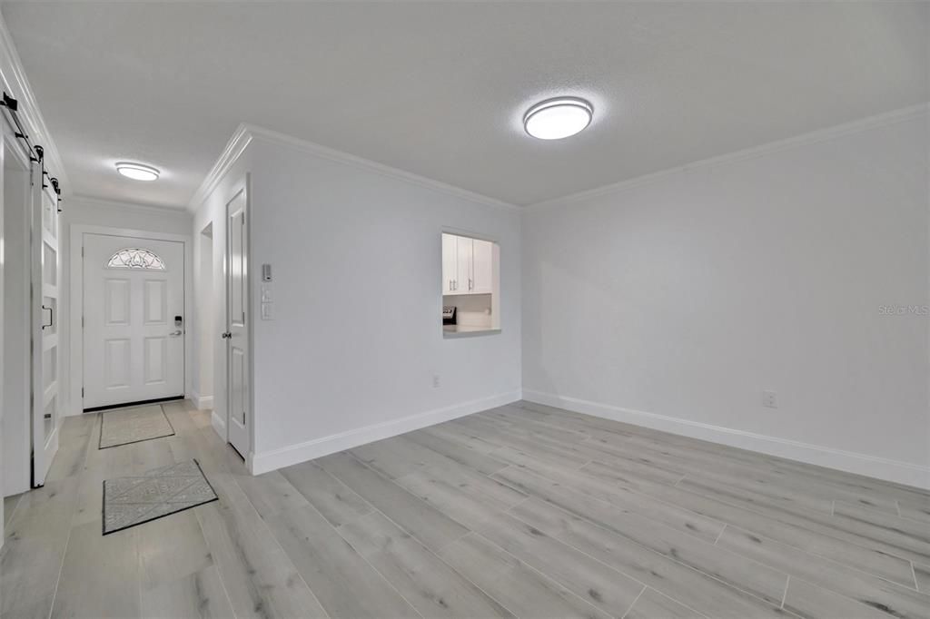 出租: $2,500 (2 贝兹, 2 浴室, 1078 平方英尺)