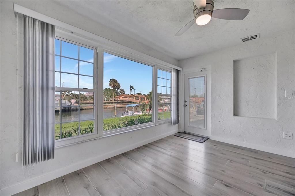 出租: $2,500 (2 贝兹, 2 浴室, 1078 平方英尺)