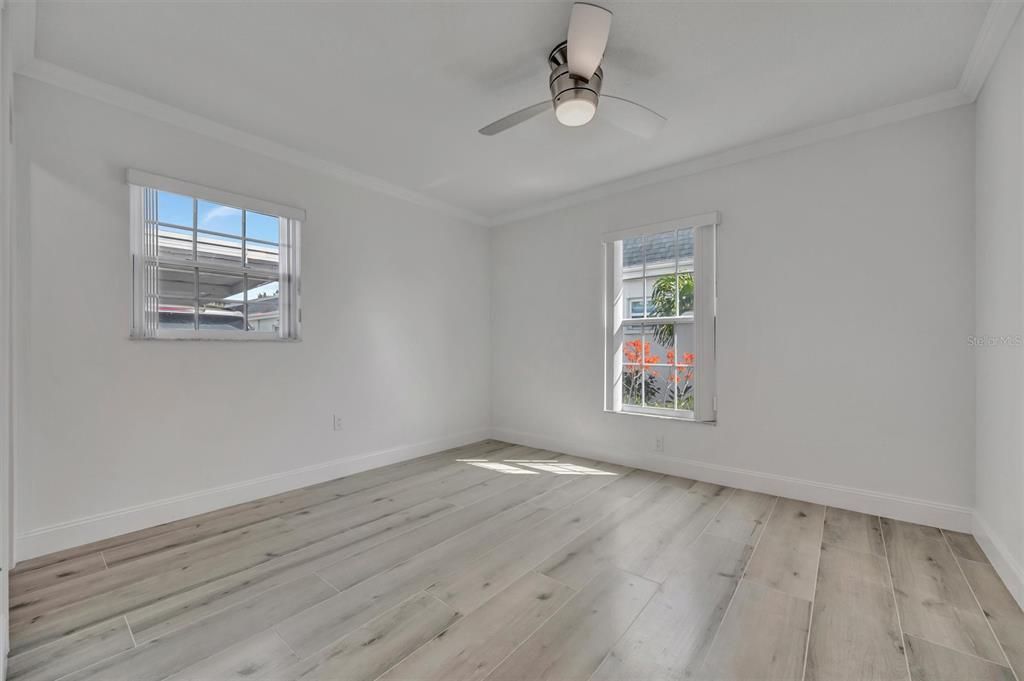 出租: $2,500 (2 贝兹, 2 浴室, 1078 平方英尺)