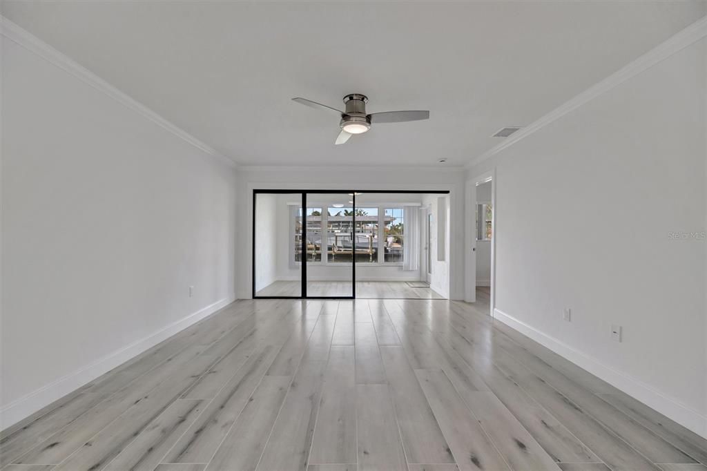 出租: $2,500 (2 贝兹, 2 浴室, 1078 平方英尺)