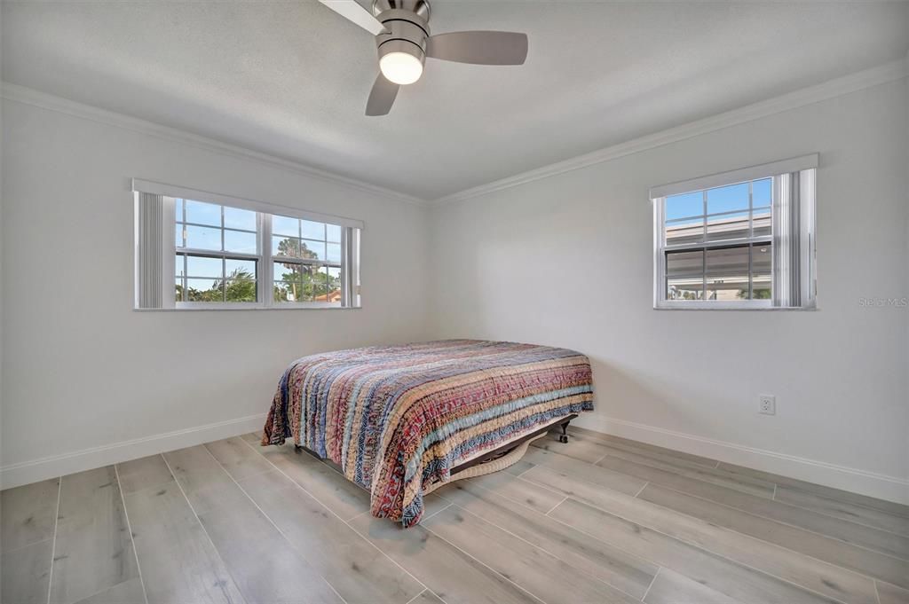 出租: $2,500 (2 贝兹, 2 浴室, 1078 平方英尺)