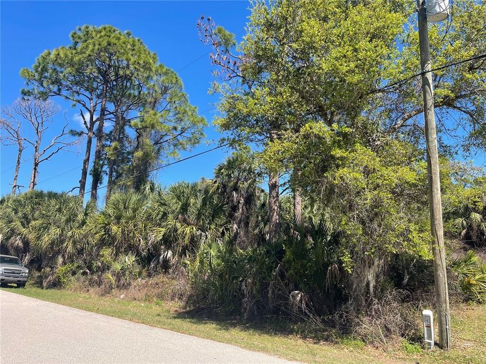 Vendido Recientemente: $23,500 (0.23 acres)