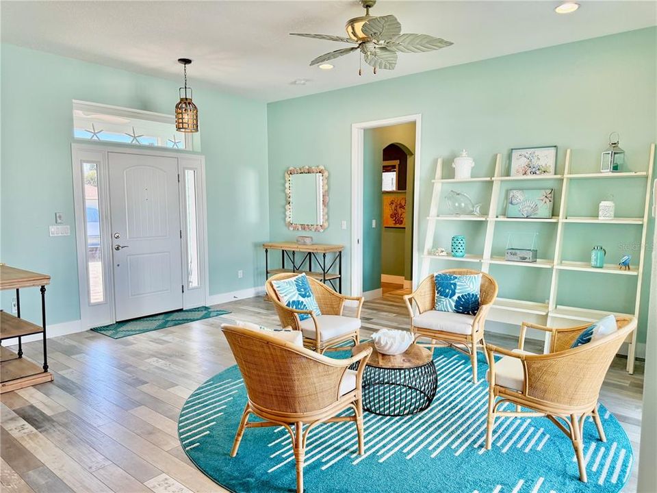 На продажу: $579,000 (3 спален, 2 ванн, 1843 Квадратных фут)