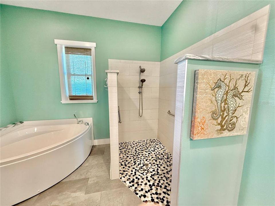 На продажу: $579,000 (3 спален, 2 ванн, 1843 Квадратных фут)