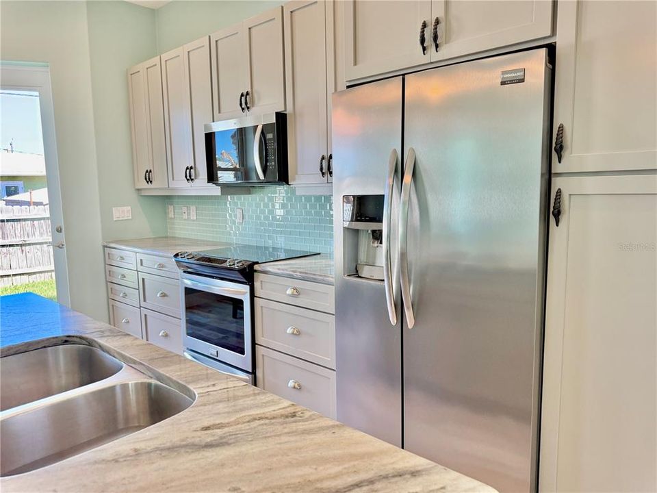 На продажу: $579,000 (3 спален, 2 ванн, 1843 Квадратных фут)