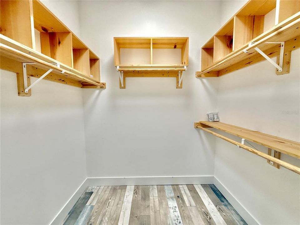 На продажу: $579,000 (3 спален, 2 ванн, 1843 Квадратных фут)