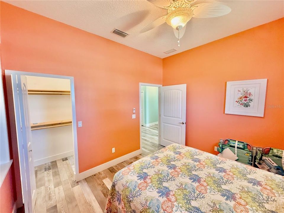 На продажу: $579,000 (3 спален, 2 ванн, 1843 Квадратных фут)