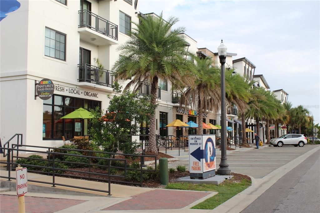 待售: $120,000 (1 贝兹, 1 浴室, 664 平方英尺)