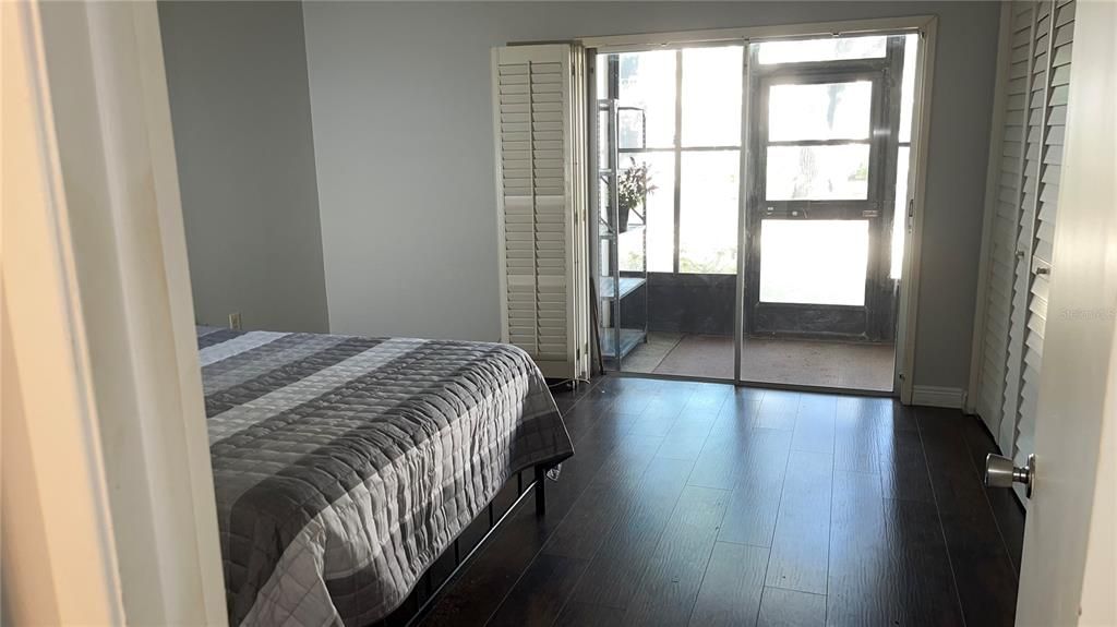 待售: $120,000 (1 贝兹, 1 浴室, 664 平方英尺)