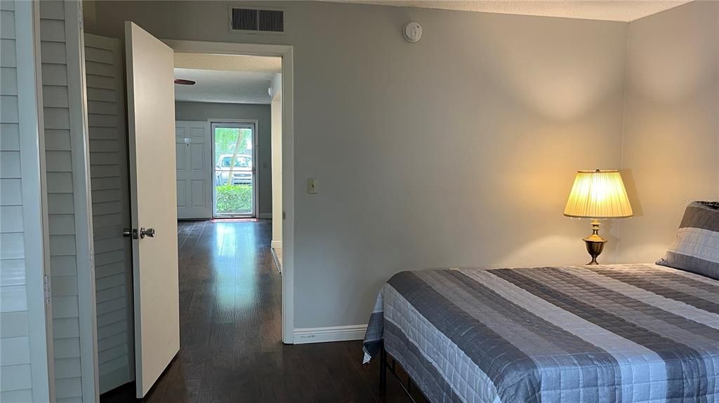 待售: $120,000 (1 贝兹, 1 浴室, 664 平方英尺)