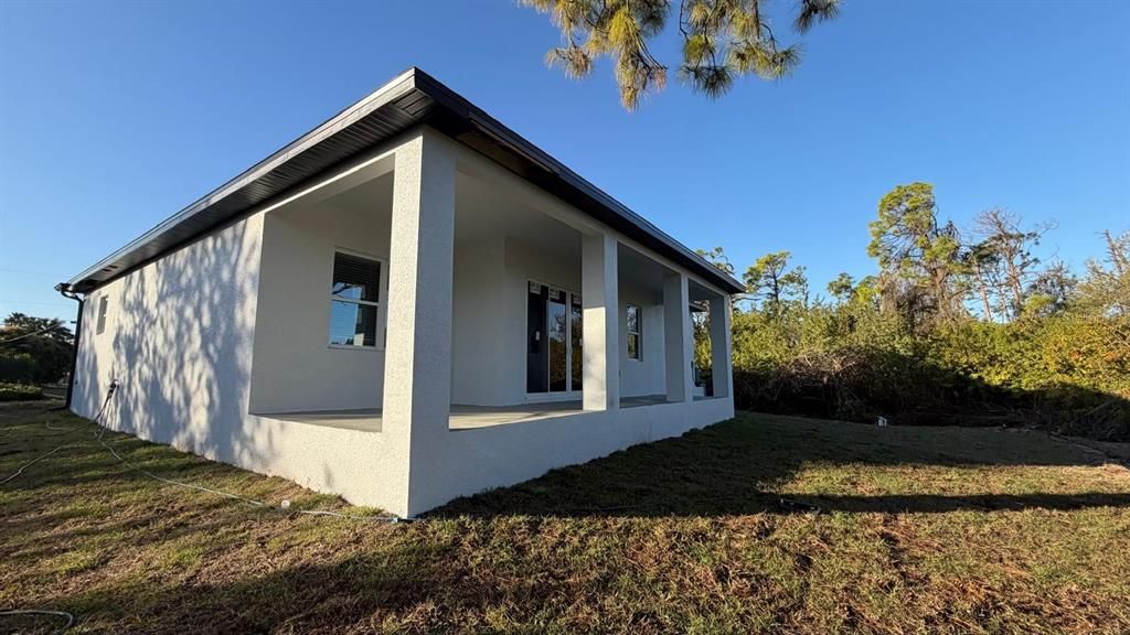 Под контрактом: $379,900 (4 спален, 2 ванн, 1858 Квадратных фут)