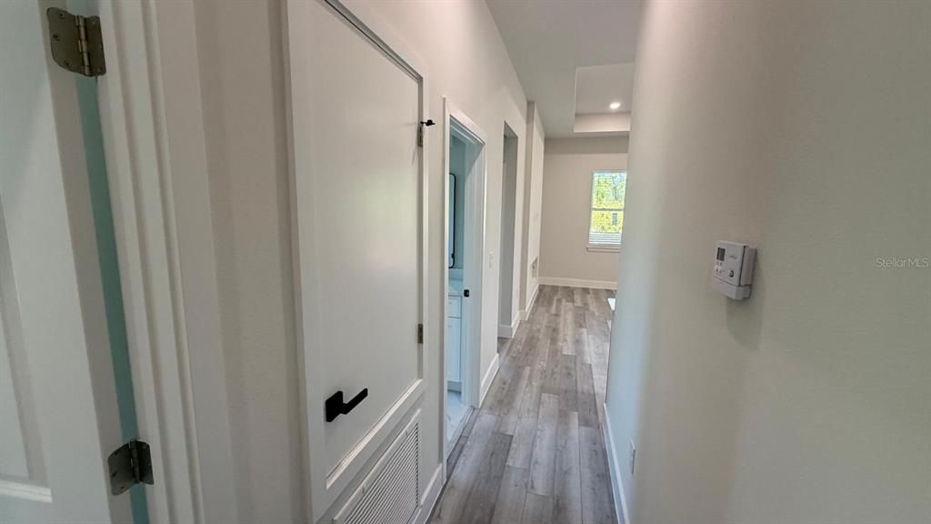 Под контрактом: $379,900 (4 спален, 2 ванн, 1858 Квадратных фут)