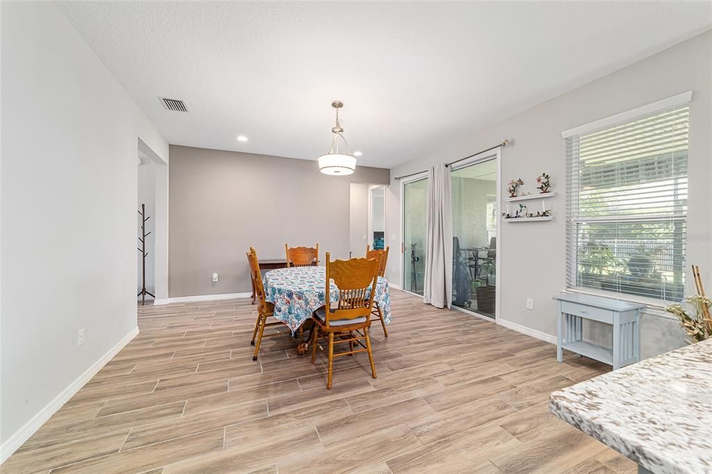 For Sale: $379,900 (2 beds, 2 baths, 2017 Square Feet)