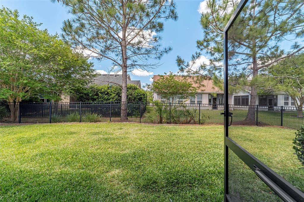 For Sale: $379,900 (2 beds, 2 baths, 2017 Square Feet)