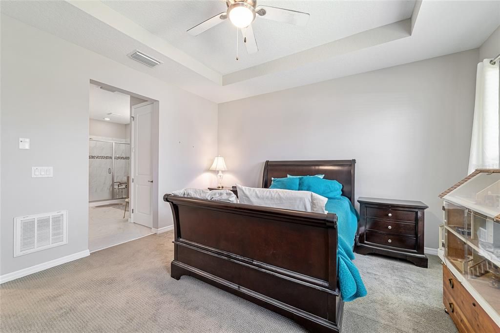 For Sale: $379,900 (2 beds, 2 baths, 2017 Square Feet)