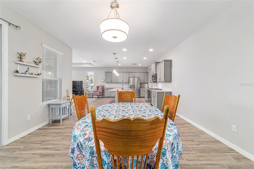 For Sale: $379,900 (2 beds, 2 baths, 2017 Square Feet)