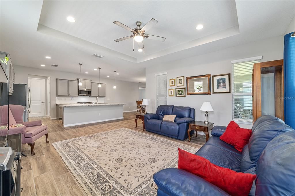 For Sale: $379,900 (2 beds, 2 baths, 2017 Square Feet)
