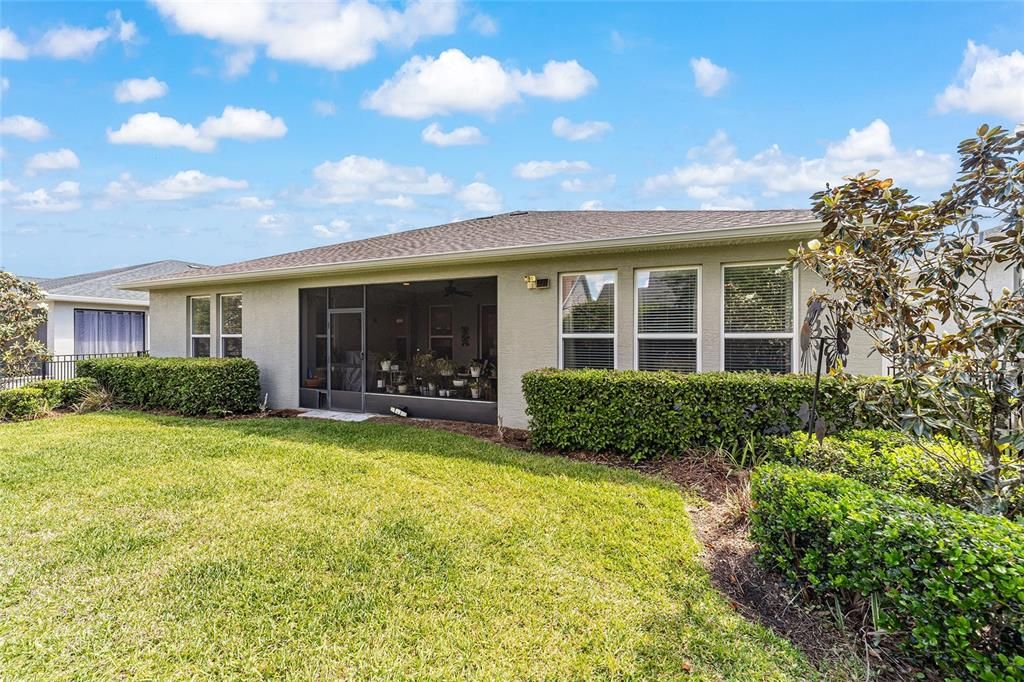 For Sale: $379,900 (2 beds, 2 baths, 2017 Square Feet)