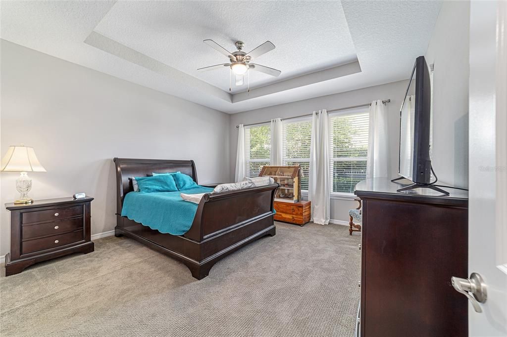 For Sale: $379,900 (2 beds, 2 baths, 2017 Square Feet)