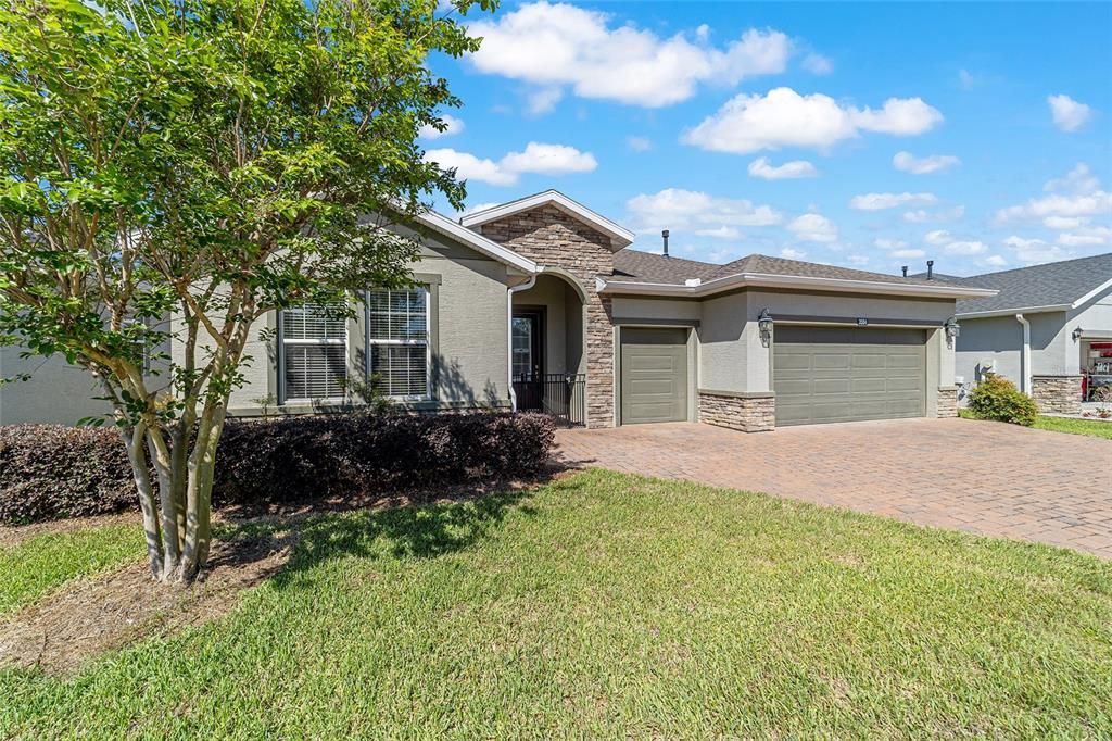 For Sale: $379,900 (2 beds, 2 baths, 2017 Square Feet)