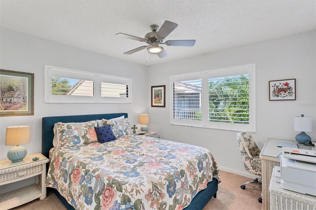 待售: $224,999 (2 贝兹, 2 浴室, 972 平方英尺)