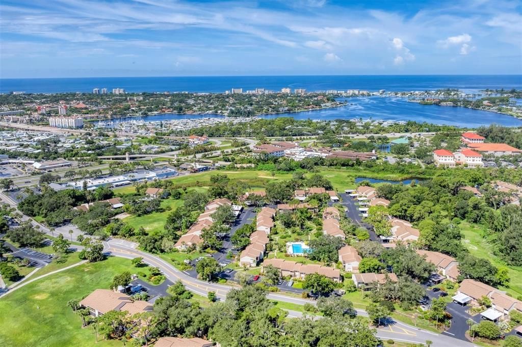 待售: $224,999 (2 贝兹, 2 浴室, 972 平方英尺)