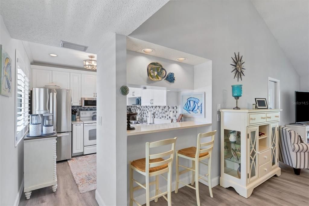 待售: $224,999 (2 贝兹, 2 浴室, 972 平方英尺)